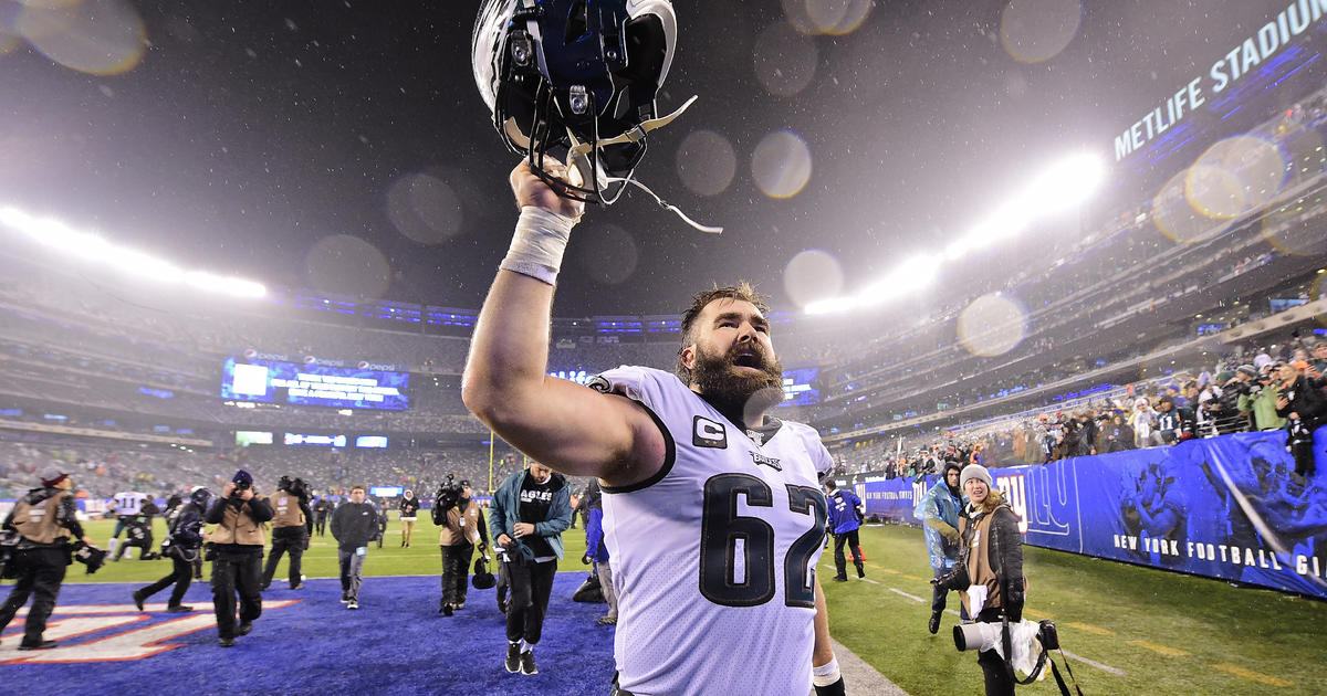 Jason Kelce, Jake Elliott become latest Eagles to speak out