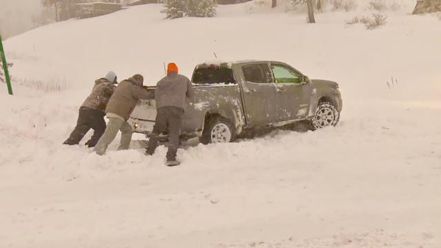 driver-stuck-snowstorm.jpg 