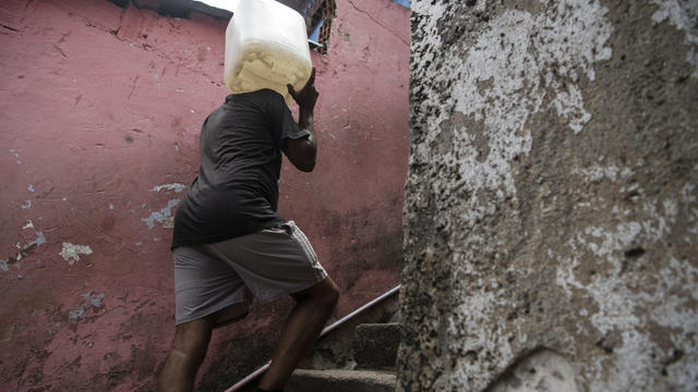 Daily Life in Venezuela's Toughest Slum During Coronavirus Outbreak 