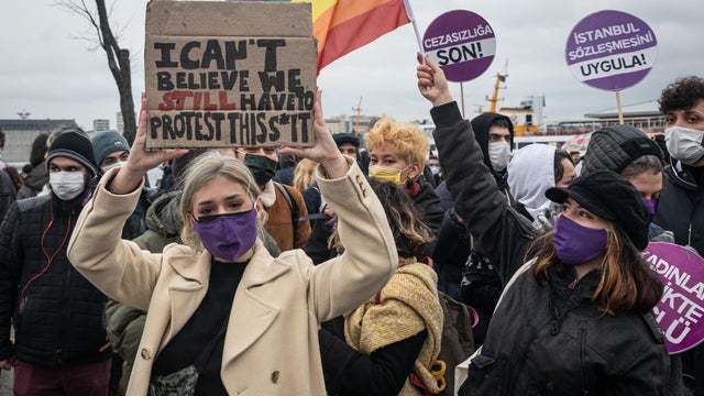 Hundreds of women protest Turkey's withdrawal from Istanbul Convention 