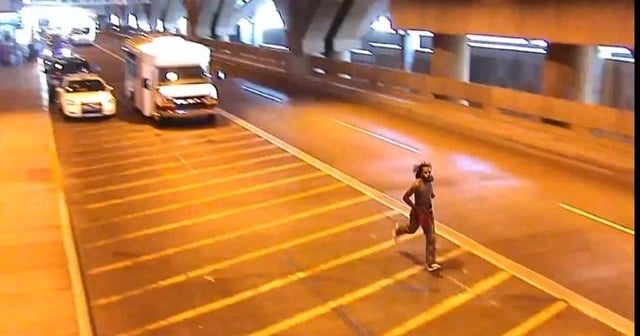 Watch police track down shooting suspect in phoenix airport cbs news