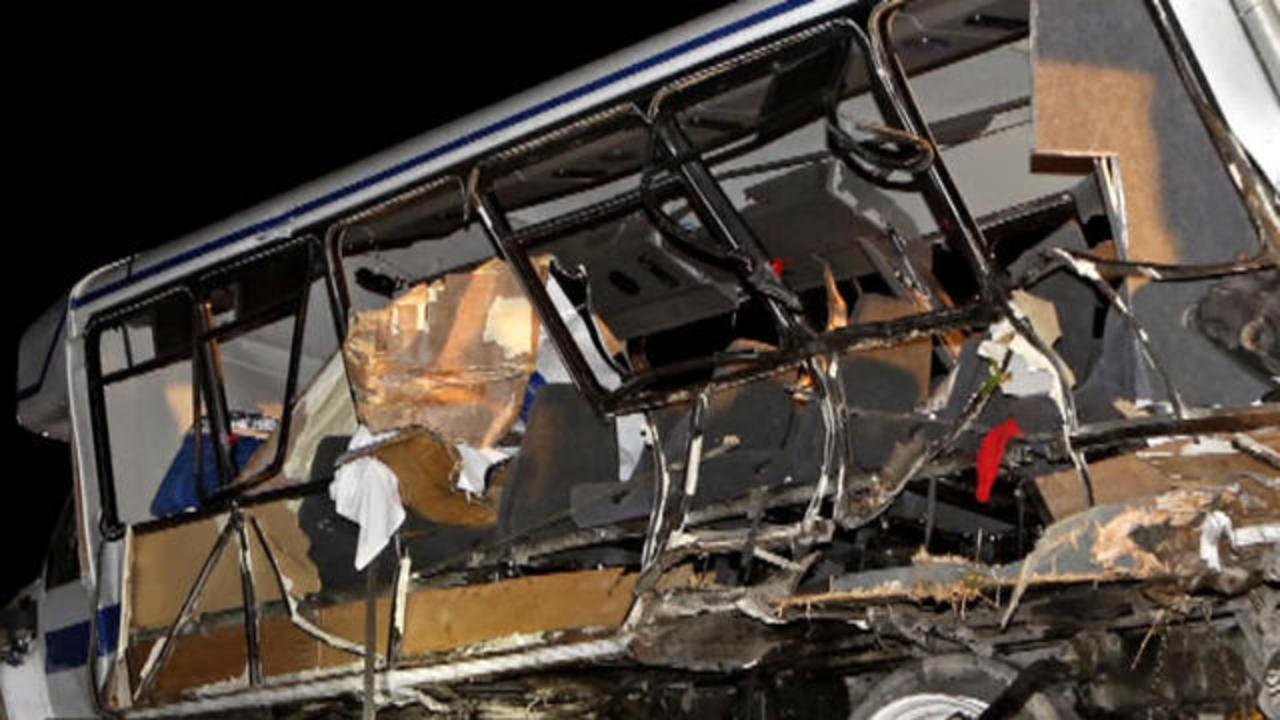 ​Feds: Driver who crashed into softball team bus likely high - CBS 