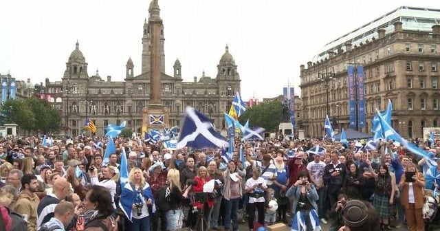 Record turnout for Scottish independence vote - CBS News