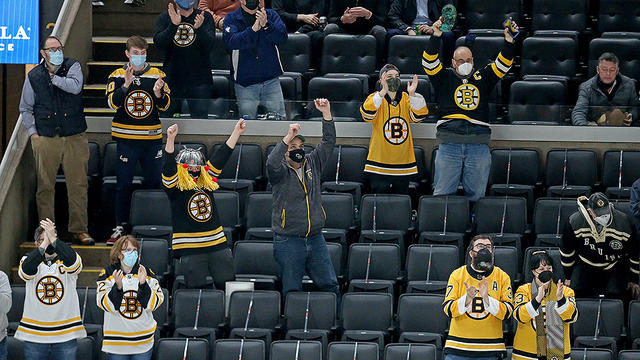 bruins-fans.jpg 