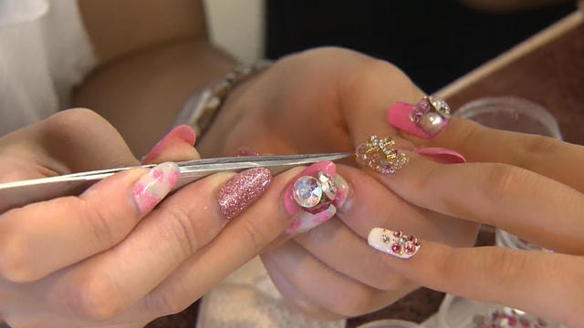 streaming-111014-fashionablenailart-306593-640x360.jpg 