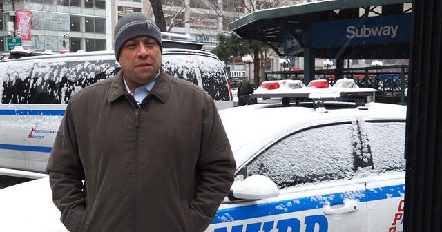 NYPD officers: Leadership doesn't have our back - CBS News