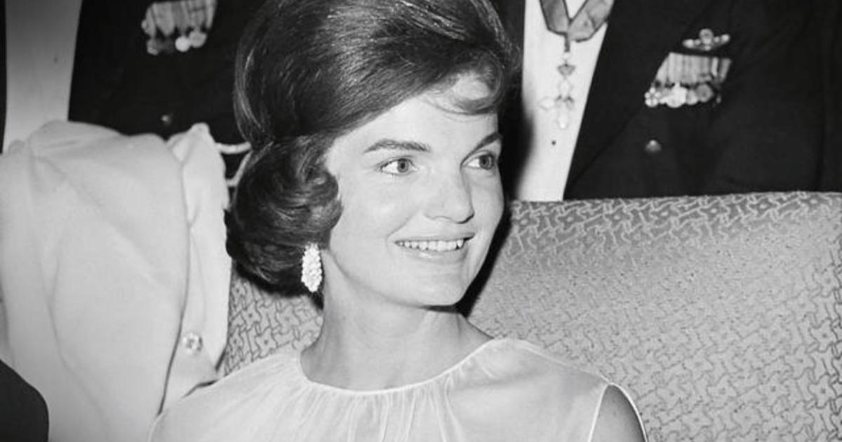 Jackie Kennedy Onassis Personal Letters Go to Auction – WWD