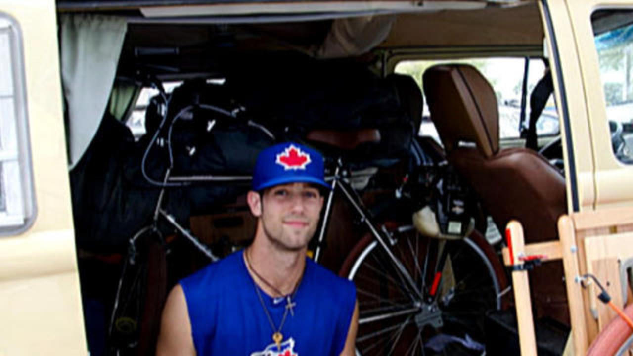 MLB player Daniel Norris lives in a van behind Florida Wal-Mart - CBS News