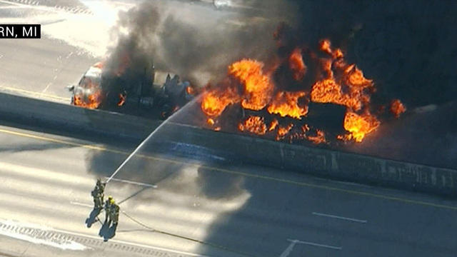 cbsn-0311-massive-truck-fire-356999-640x360.jpg 