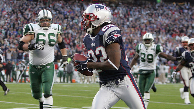 Patriots bring back Deion Branch – Boston Herald