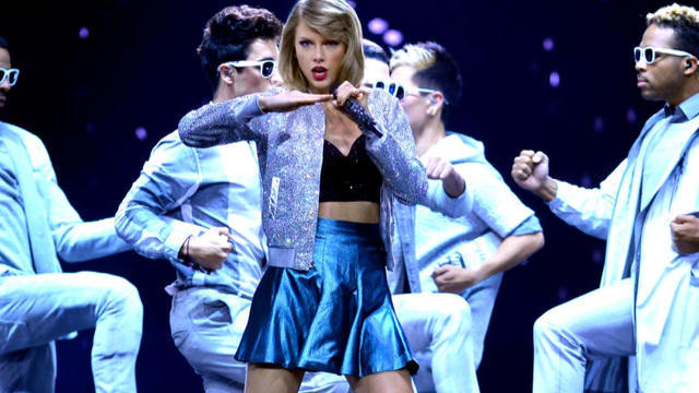 cbsn-0622-taylor-vs-apple-410426-640x360.jpg 