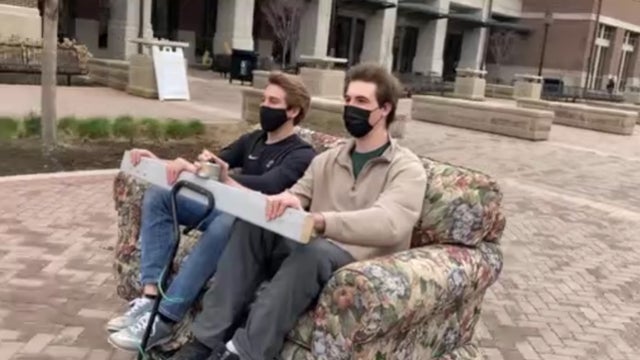 couchcart.jpg 
