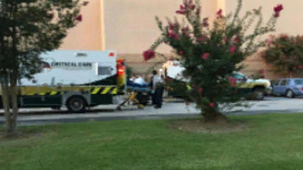cbsn-0723-activeshooter2-425347-640x360.jpg 