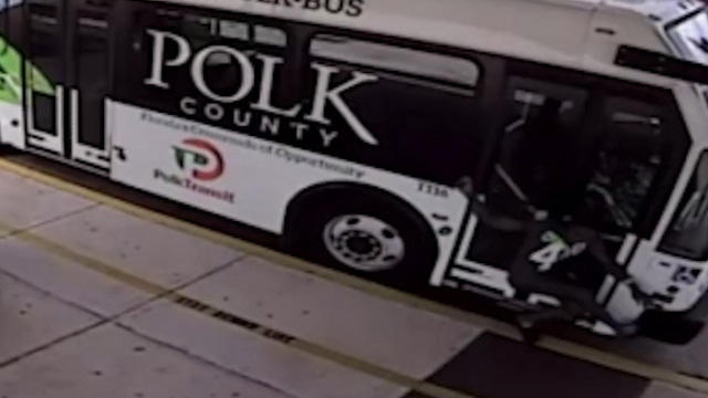 web-0722-bus-headbutt-424422-640x360.jpg 