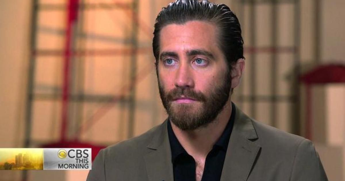 Jake Gyllenhaal on dramatic transformation for new boxer role - CBS News