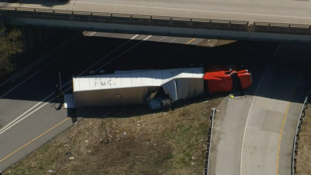 i76-overturned-truck.png 