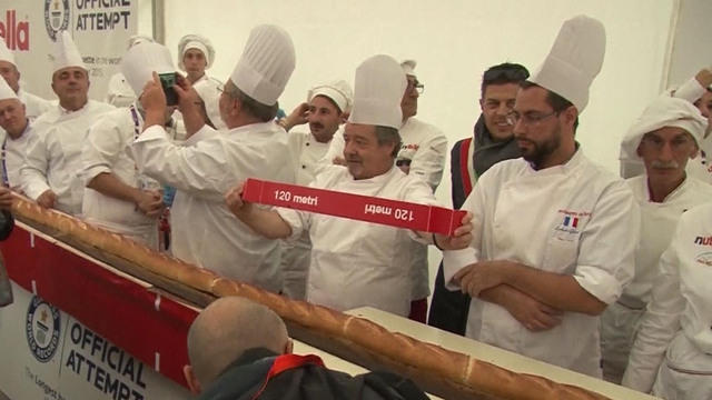 ctm-1019-worldslongestbaguette-01-457775-640x360.jpg 