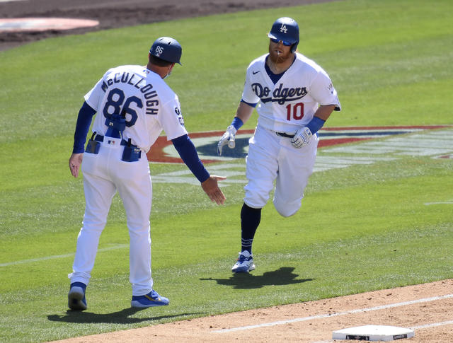 Dodgers win Game 1 of World Series in pitchers' duel - CBS News