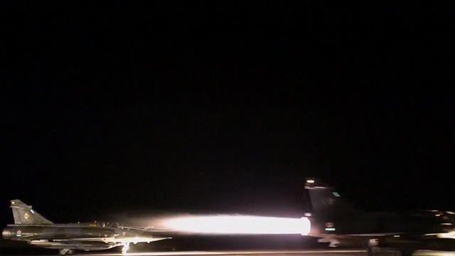 ctm-1117-parismanhunfighterjetst-467802-640x360.jpg 