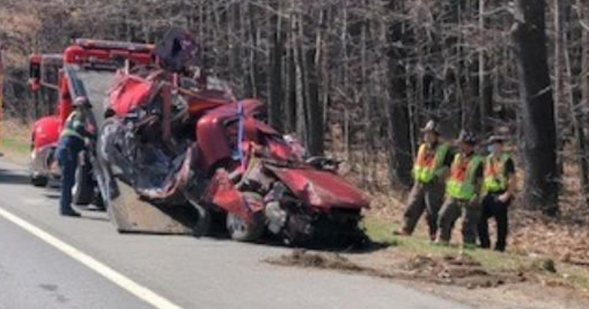 17 Year Old From Nashua NH Killed In Crash On Everett Turnpike