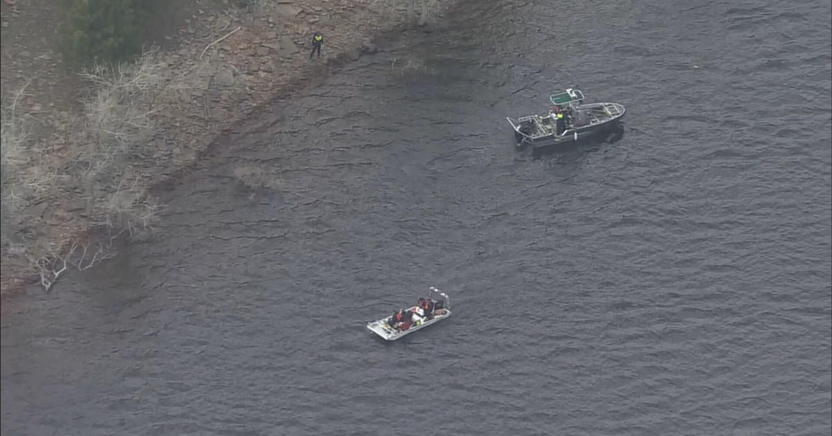 Firefighters Searching For Missing Kayaker On Carter Lake - CBS Colorado