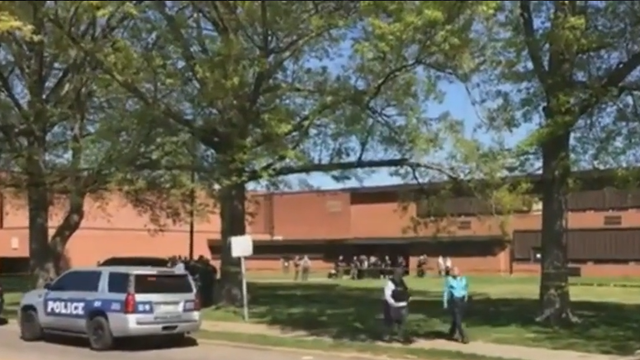 KnoxvilleSchoolShooting.png 