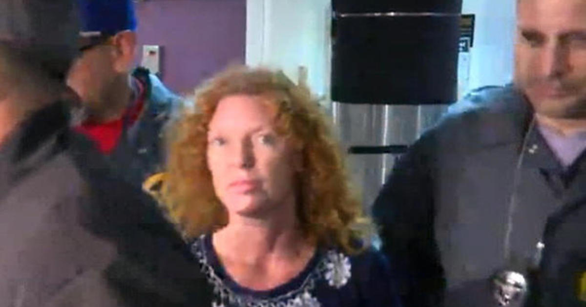 Affluenza Mom Agrees To Return To Texas As Son Remains In Mexico Cbs News
