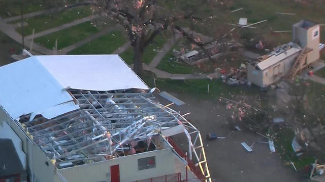 0331-cbsn-nkf-tornadodamage-503386-640x360.jpg 