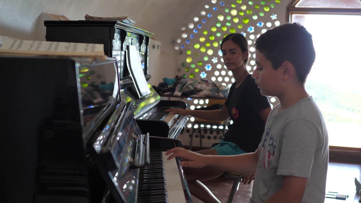 rapa-nui-music-school-1920.jpg 