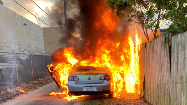 Hollywood-Car-Fire-Body-Homicide-Investigation.jpg 