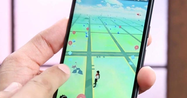 Phenomenon behind "Pokemon GO" explained CBS News