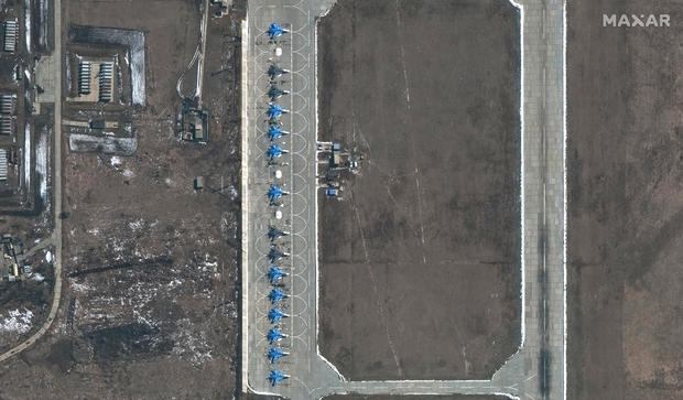 11-su34-aircraft-morozovsk-airbase-russia-27march2021.jpg 