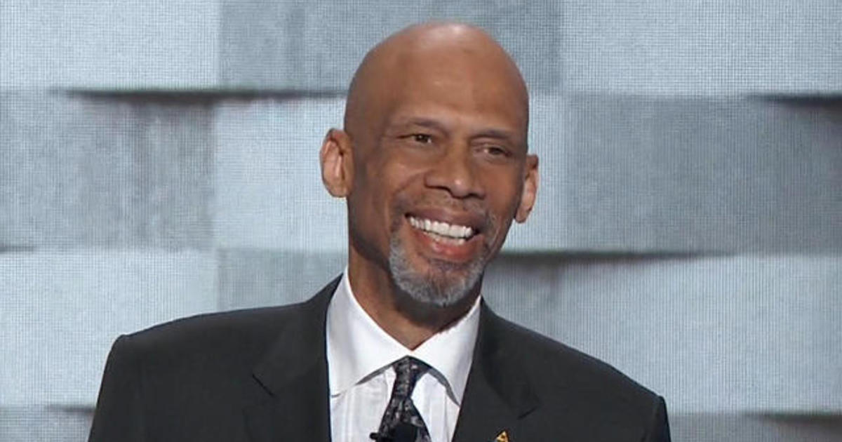 Kareem Abdul Jabbar Takes Jab At Trump Cbs News