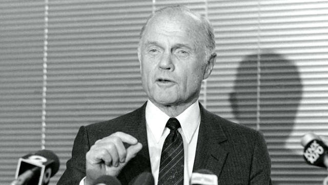 1209-cbsn-vvr-johnglenn-1197290-640x360.jpg 