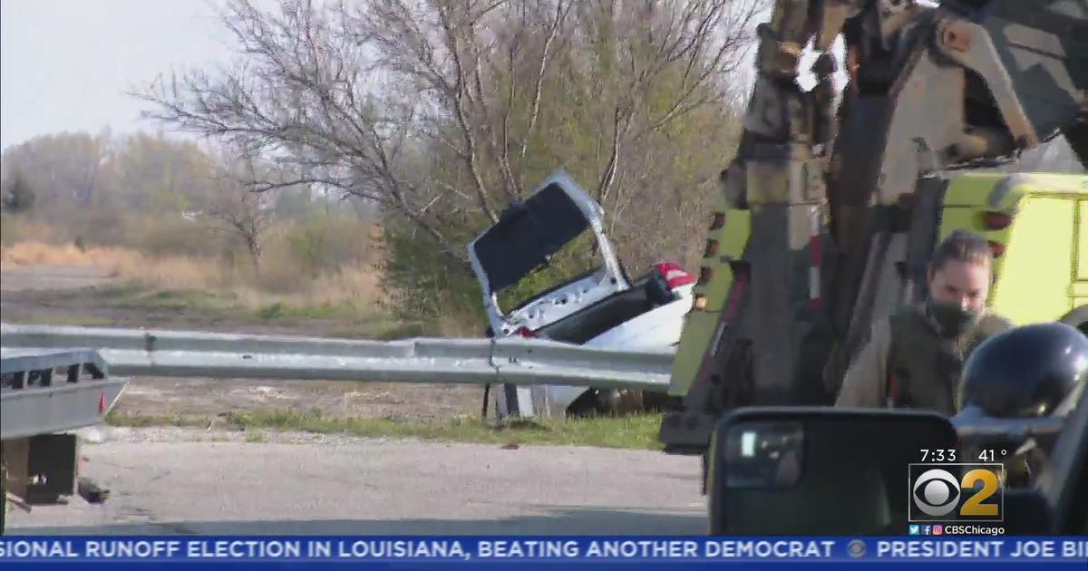 Two Rescued After Car Plunges Into Lake On Far South Side CBS