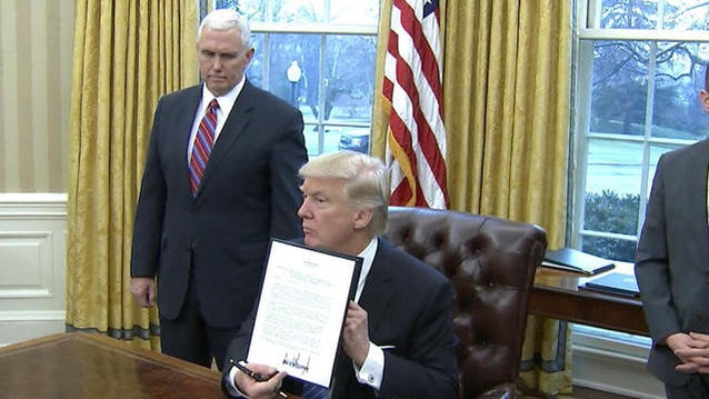 0123-cbsn-executiveorder-1236886-640x360.jpg 