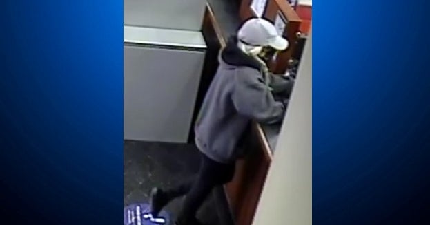 Louisville Police Ask For Help Identifying Bank Robbery Suspect - CBS ...