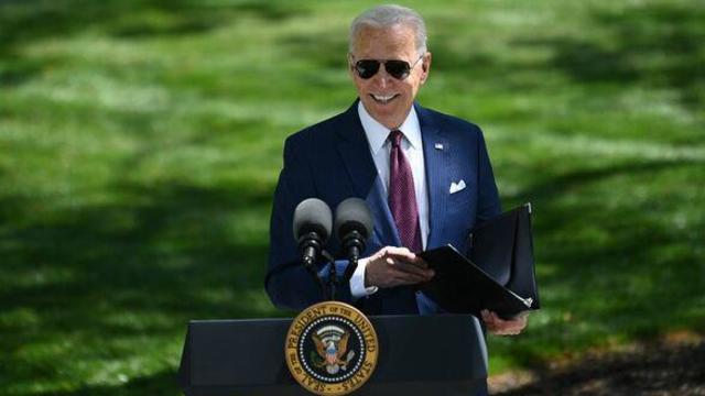 cbsn-fusion-biden-discusses-updated-guidelines-for-fully-vaccinated-people-thumbnail-702602-640x360.jpg 