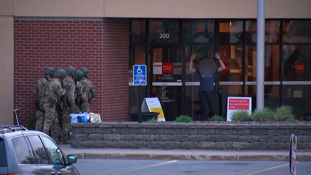 St-Cloud-Wells-Fargo-Bank-Robbery-Hostage-Situation.jpg 