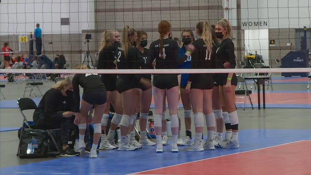 CONVENTION CENTER KICKOFF 5VO.transfer_frame_808