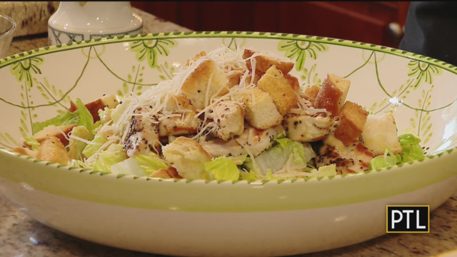 rania-chicken-caesar-salad.png 