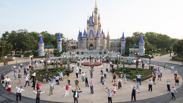 Disney-Castle.jpg 