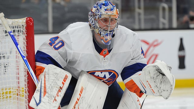 New York Islanders v Boston Bruins 