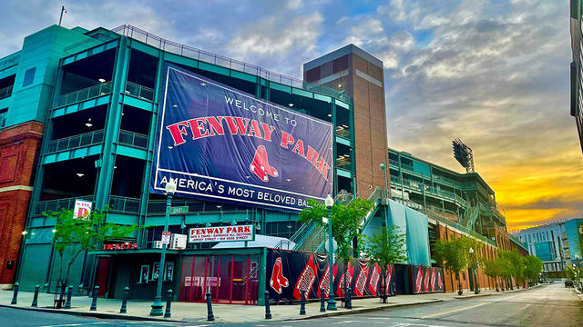 fenway.jpg 