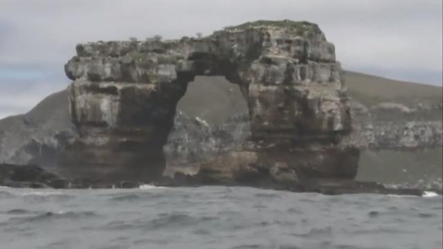 cbsn-fusion-top-of-darwin-arch-collapses-erosion-galapagos-islands-thumbnail-718944-640x360.jpg 