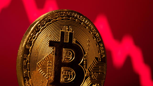 Bitcoin Mining at Russian CryptoUniverse Farm 