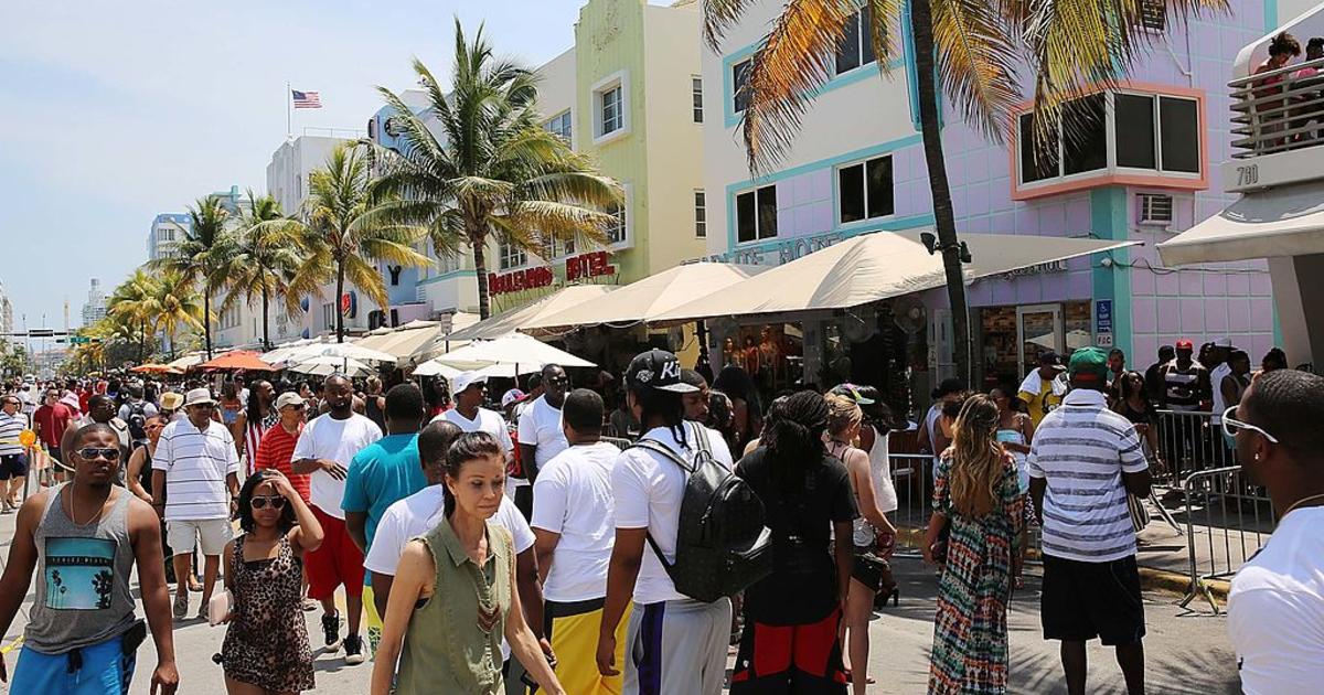 Miami Beach Sees Large Crowds For Memorial Day Weekend, Along With