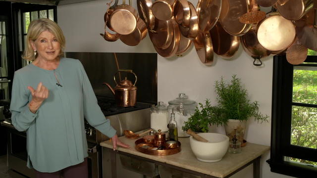 Martha Stewart's re-envisioned kitchen - CBS News