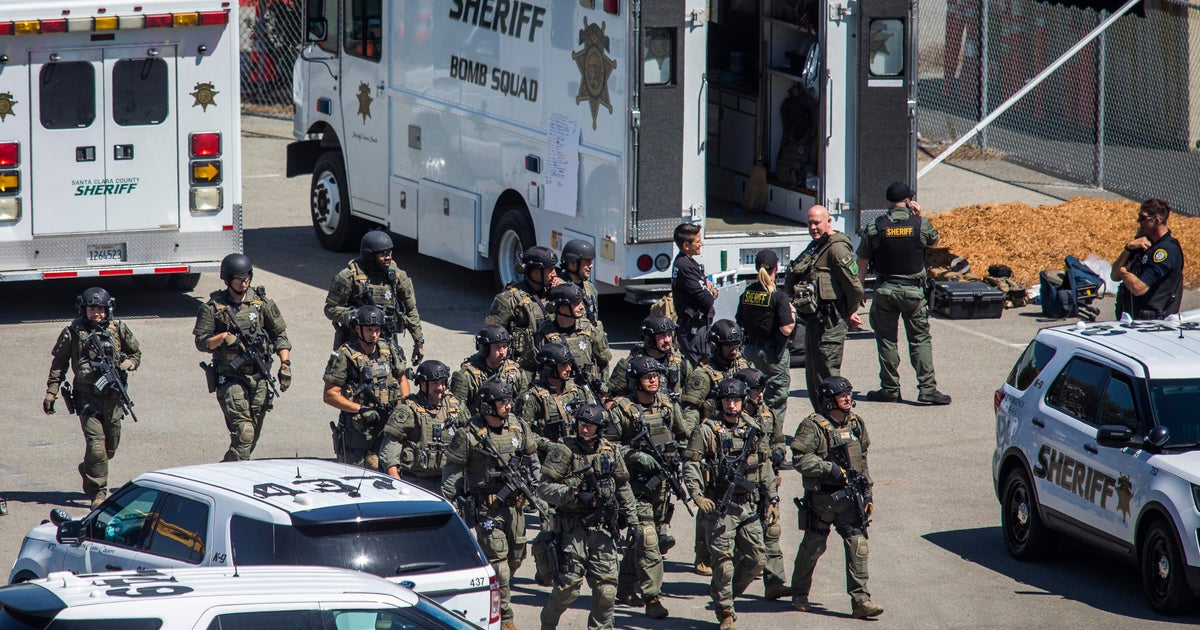 9 people killed, suspect dead in San Jose shooting
