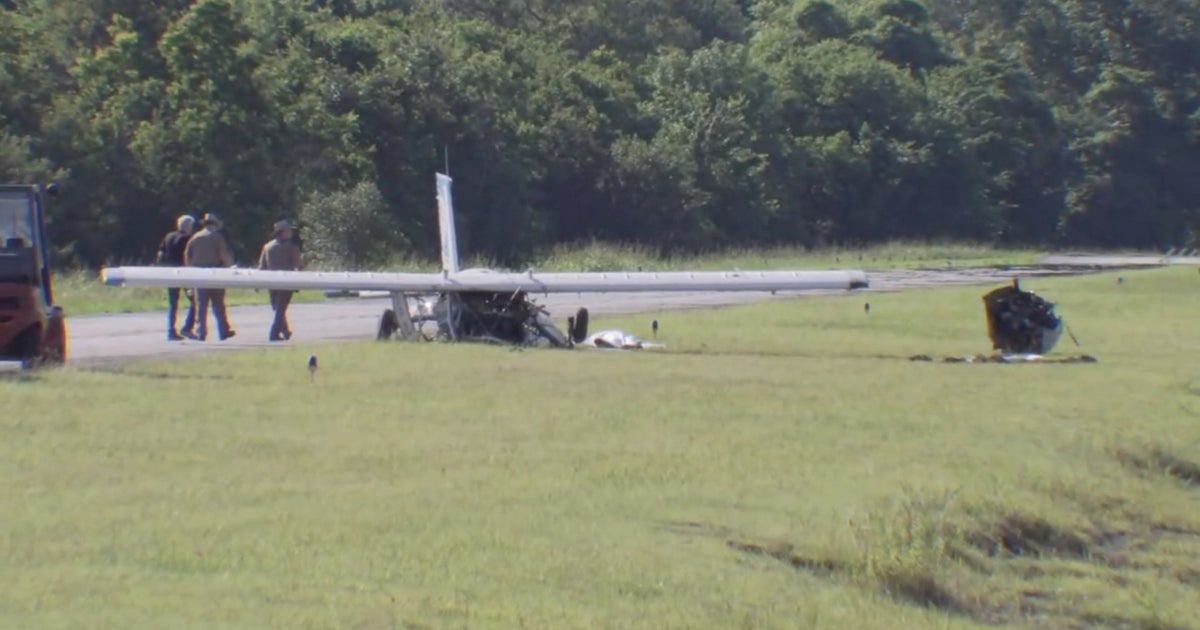 Pilot Killed, Passenger Injured In Small Plane Crash In Texas - CBS Texas
